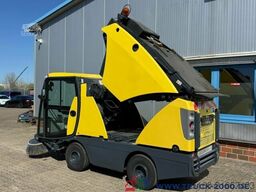 Johnston Bucher Johnston Sweeper CX202 mit EURO 6 Klima