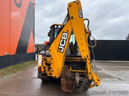 JCB 4 CX  TILT