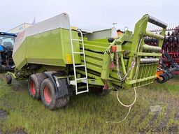 CLAAS Quadrant 2200 RC