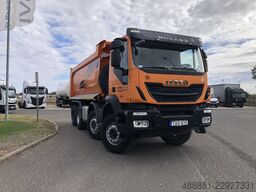 IVECO Trakker 450