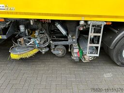 Mercedes-Benz Arocs 1824 4X2 BEAM A9000 SWEEPING TRUCK/ KEHRM...