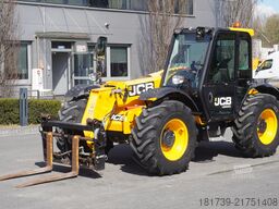 JCB 526-56 AGRI Plus / 5.6 m / joystick