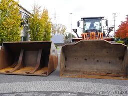 Hitachi ZW220 articulated loader / 2 buckets