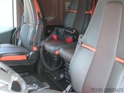 VOLVO FH 550 KRAN PALFINGER PK 370 TEC FLY-JIB Nr: 240