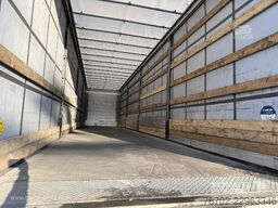 Schmitz Cargobull Curtainsider Standard