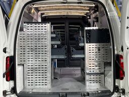 VOLKSWAGEN CADDY MAXI REGALS. TEMP. 4MOTION DACHTRÄ. KLIMA