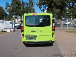 OPEL Vivaro L2H1 / 1. Hand / 9 Sitzer / :127