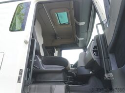 MAN TGX 18.430 / BDF 7.5 m / sleeping cab