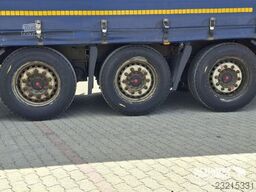 Kögel Curtainsider Mega