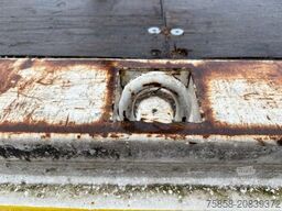 Krone Plattform 7,45m mit Steckrungen mittig