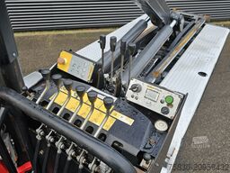 Ginaf X6 4242 CTSE 8x4 / 40T HAAKARM + EPSILON Z KRAAN