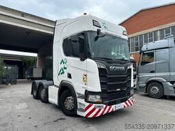 SCANIA R 520 6x2 con ralla variabile
