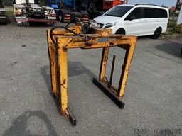 verschiedene Ladekran Anbauteile