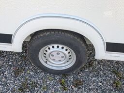 LMC Sassino 390 K GFK-Bug-Dach-Heck/Anti-Schlingerkupplung/1,36t