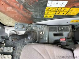 Hitachi ZX210-6