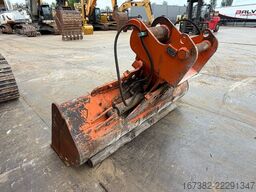 Hitachi ZX210-6