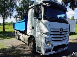Mercedes-Benz Actros 2558 6x2 Hooklift Truck – Driving School Ve