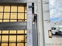 Krone 3Achs MEGA Varios Palkasten TÜV02 26 Top Reifen