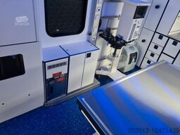 MERCEDES-BENZ RTW / Tierrettung / Tierarzt / OP