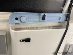 FORD Transit Custom Automatik *RTW/KTW* Tragestuhl 33