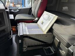 VOLVO FH 13.460 4X2 Tractor-unit Spring/Air Retarder F