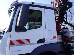 Mercedes-Benz Antos 3240 8×2 / Typhoon L170Z3 crane