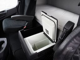 Mercedes-Benz Actros 3663 8x4/NEW galvanized tow truck