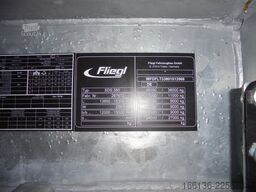 Fliegl Plateauauflieger zum Fahrzeugtransport
