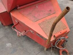 Diversen Occ aanhanger met brandweerpomp + benzinemotor Mot