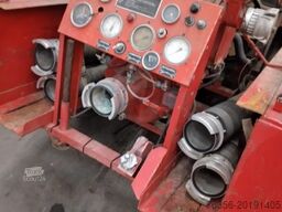 Diversen Occ aanhanger met brandweerpomp + benzinemotor Mot