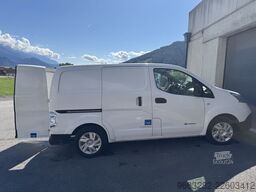 Nissan eNV