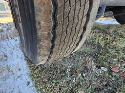 SCHMITZ CARGOBULL Tankcontainer Chassis+Tankcontainer  Schwallwand