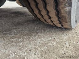 VAN HOOL Tankchassis + Tankcontainer