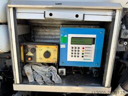 Renault MIDLUM 210 CITERNE MERCERON 11000 L 4 COMPARTIMENT