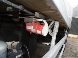 Mercedes-Benz Axor 1829 + CARRIER SUPRA 950 + LIFT + ATP + EU...