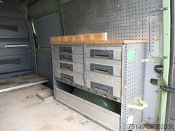 MERCEDES-BENZ 316 CDI Sprinter 4x2, Klima, Bott-Regale, AHK