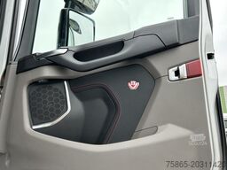 Scania S 520 V8 Highline / Retarder / 920 dkm / 2 Tank...