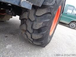 KUBOTA R085 SW + Klappschaufel + Gabeln