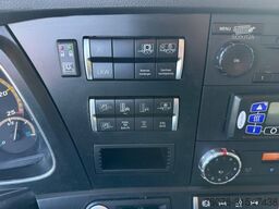 MERCEDES-BENZ 2540 LL 6x2/4 Kühlkoffer 8.2m LBW 2,5t  Carrier