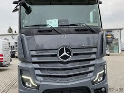 Mercedes-Benz 963-4-D (GigaSpace)