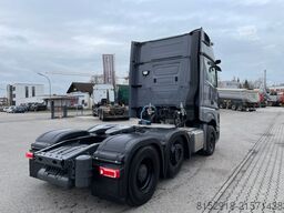 Mercedes-Benz 963-4-D (GigaSpace)