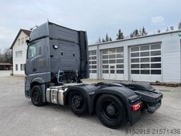 Mercedes-Benz 963-4-D (GigaSpace)