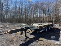NC machinery trailer with manual loading ramps