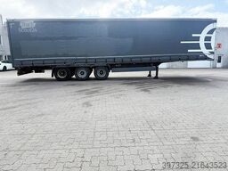 Krone Curtainsider / Planenauflieger / Gardin
