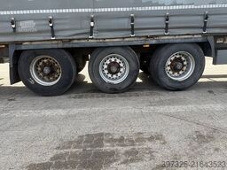 Krone Curtainsider / Planenauflieger / Gardin