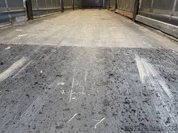 Krone Curtainsider / Planenauflieger / Gardin