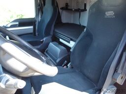 MAN TGX TGX 18-440PK LOW DECK TREKKER