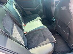 SKODA Superb Combi DSG 4x4 Sport-Line*PANO*LED-Matrix