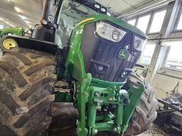 John Deere 6215 R