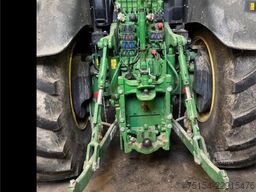 John Deere 6R 230